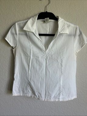 Banana Republic Vintage White Short-Sleeve Button-Down Collar Top